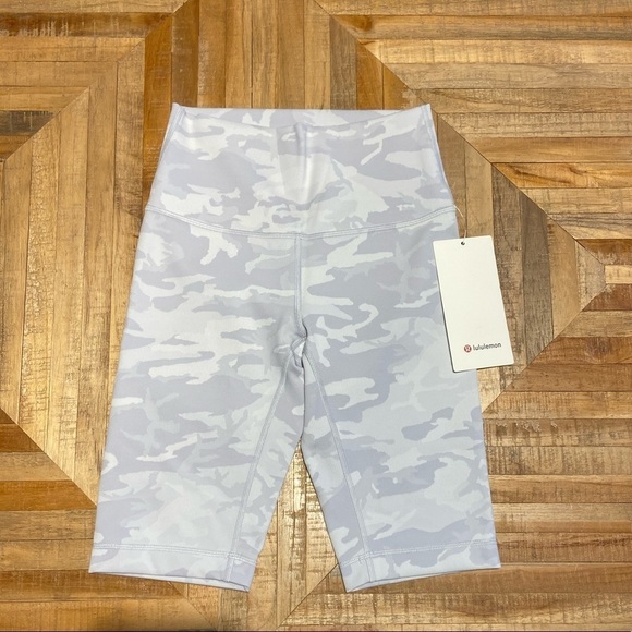 Lululemon Wunder Under 10” Biker Shorts - Picture 5 of 9